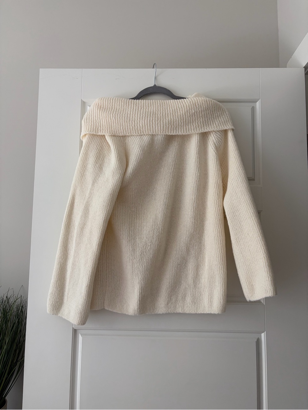 Vestique Cream Off-Shoulder Knit Sweater